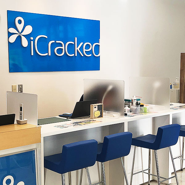 iCracked Store イオン南松本